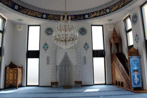 Gebetsraum Moschee-k.jpg
