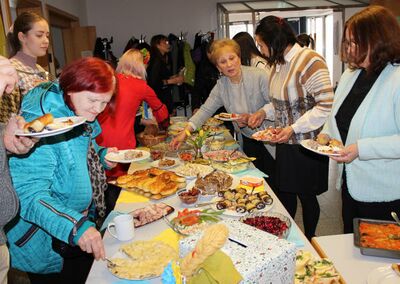 Osterfest ukrainer buffet 2-k.JPG